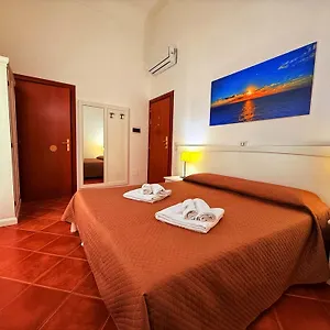 Couette-café Giulia, Caltanissetta