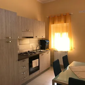 Couette-café Trieste, Caltanissetta
